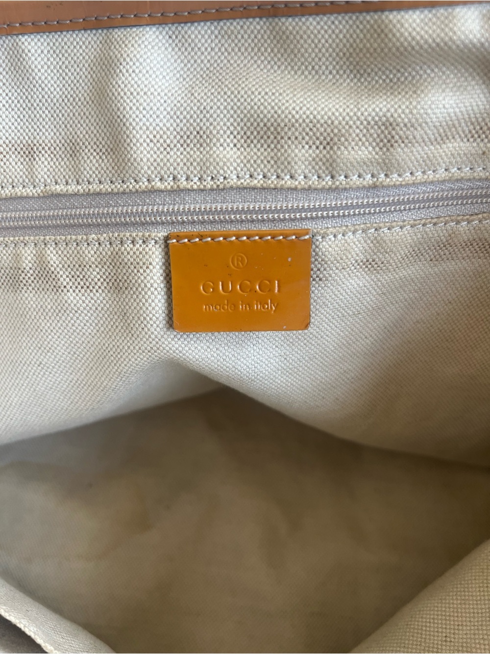 Gucci Beige GG Supreme Canvas Tote - Picture 4 of 7